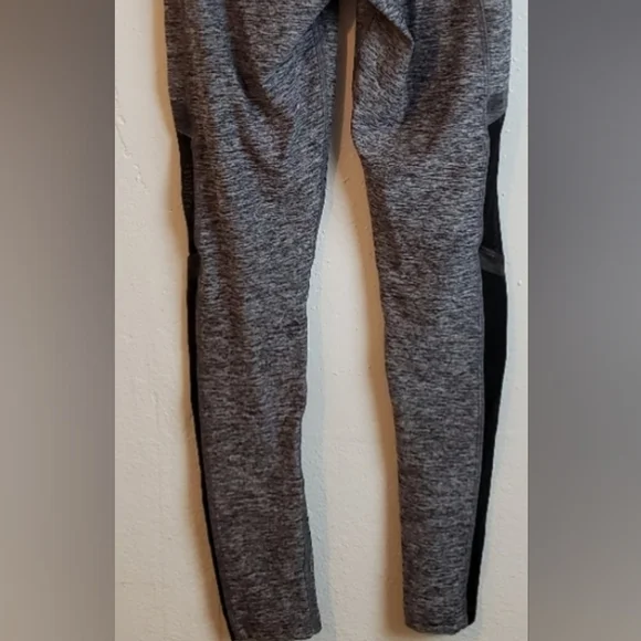 Victoria's Secret PINK Ultimate size sx/TP Mesh Cut Out High Rise Leggings/ Pant - Picture 10 of 17